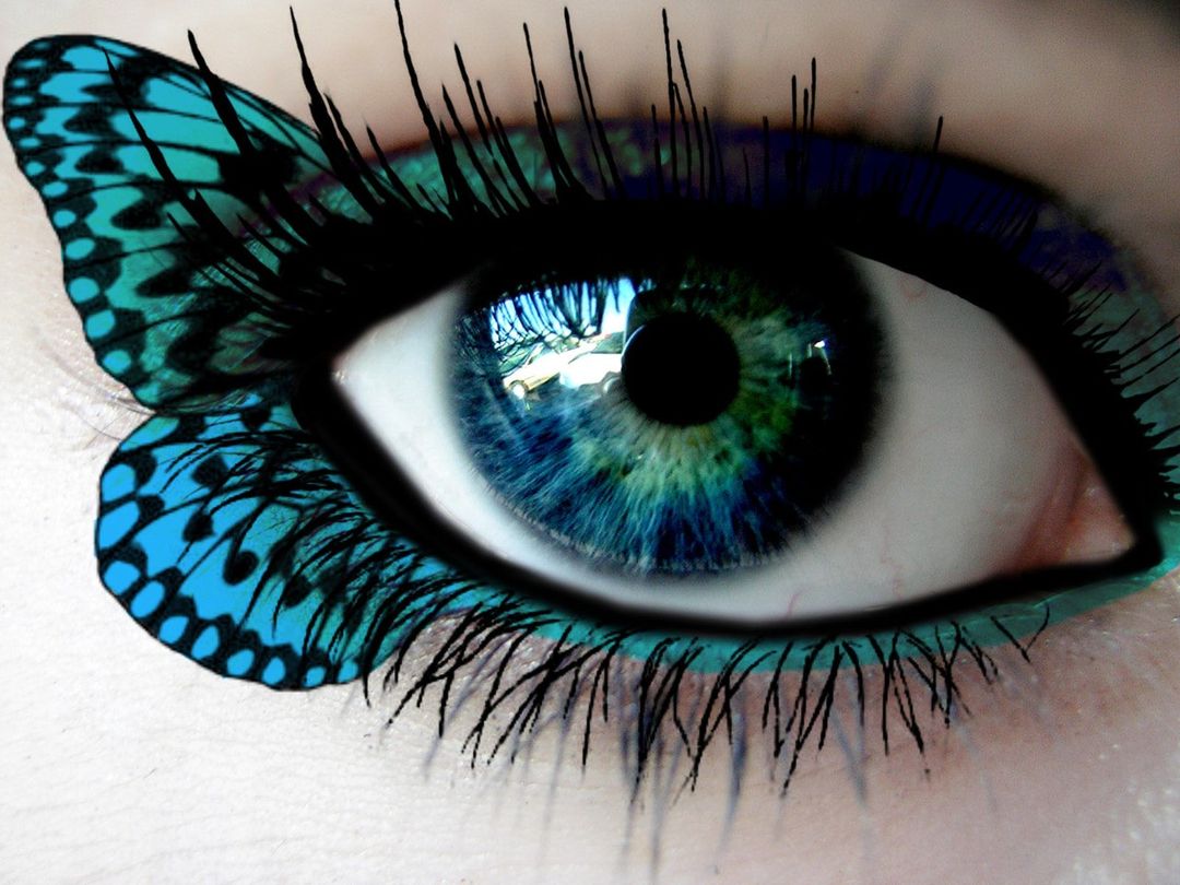 Why Coloured Contacts Are An Essential Ingredient For A Memorable Halloween Cosplay