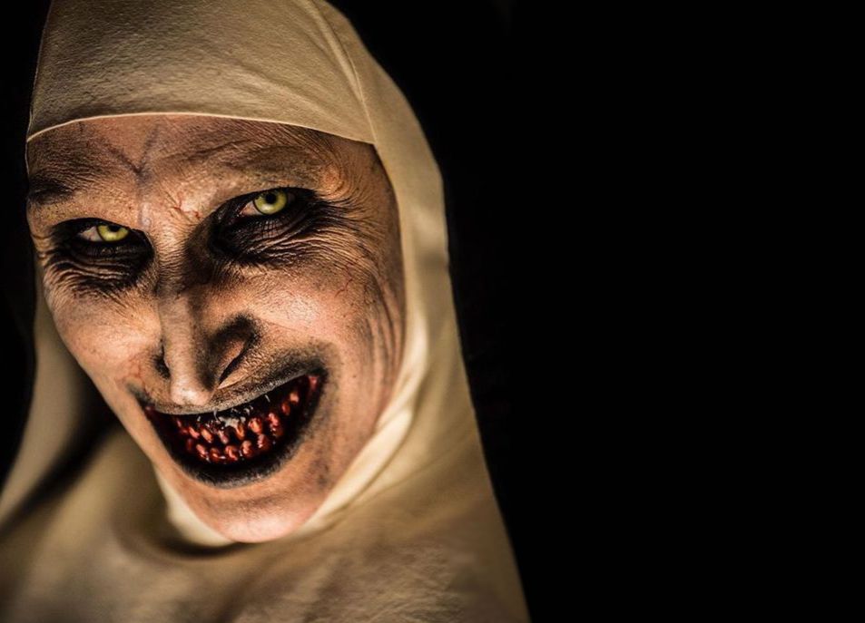 Without the ideal contact lenses, you can't pull off these five iconic Halloween characters.